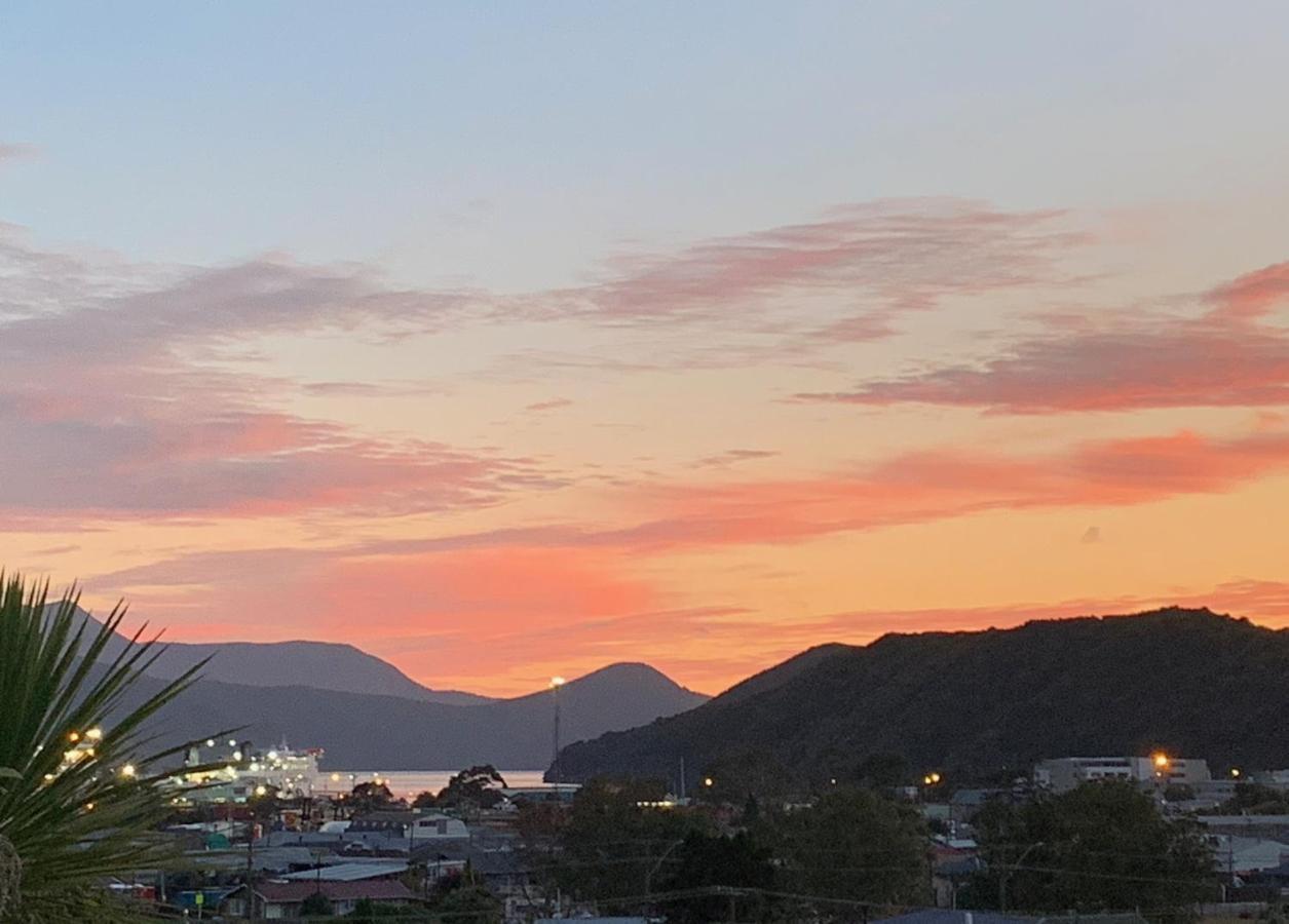Koru Havenz Hotel Picton Exterior photo